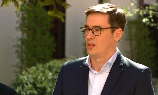 Városházi káoszról beszél a kormány embere, Karácsony Gergely keményen válaszolt