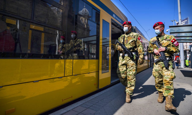 Megmaradt az idősekre vonatkozó vásárlási sáv – így élünk mától Budapesten és környékén