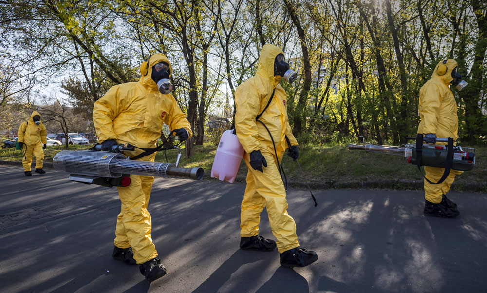 A francia Nobel-díjas professzor azt állítja, hogy a koronavírust mesterségesen hozták létre
