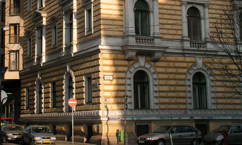 Újabb fővárosi idősek otthonában jelent meg a koronavírus