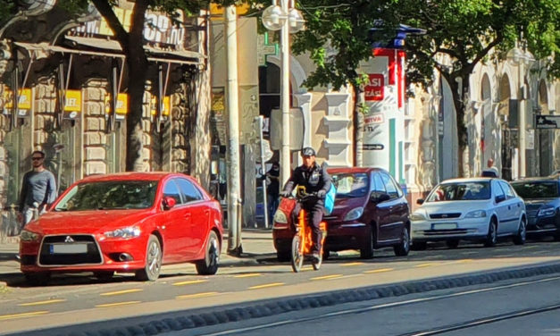 Az ingyenes parkolás miatt szinte elviselhetetlen lett a helyzet Budapesten – állítják a környezetvédők