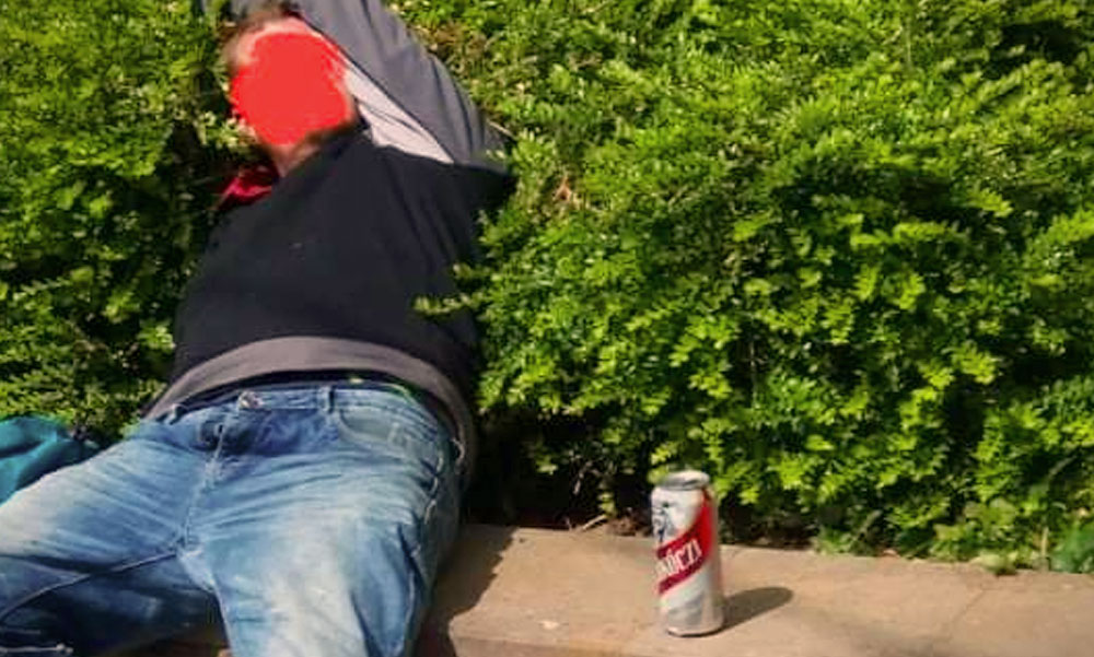 Alkoholisták és drogosok az utcán, kiakadtak Budakeszin a mocsoktól