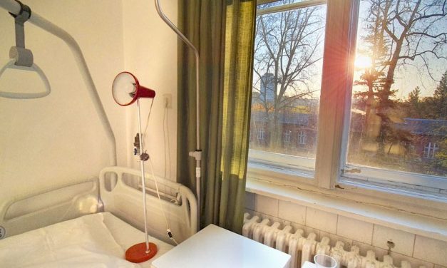 „Voltak páran, akik hangulatot keltettek és sértegettek” – rátörték az ajtót az orvosokra rendelés közben a János kórházban