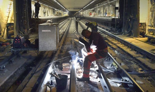 Elkezdődik a Semmelweis Klinikák és a Corvin-negyed metróállomás felújítása: így alakul a forgalmi rend