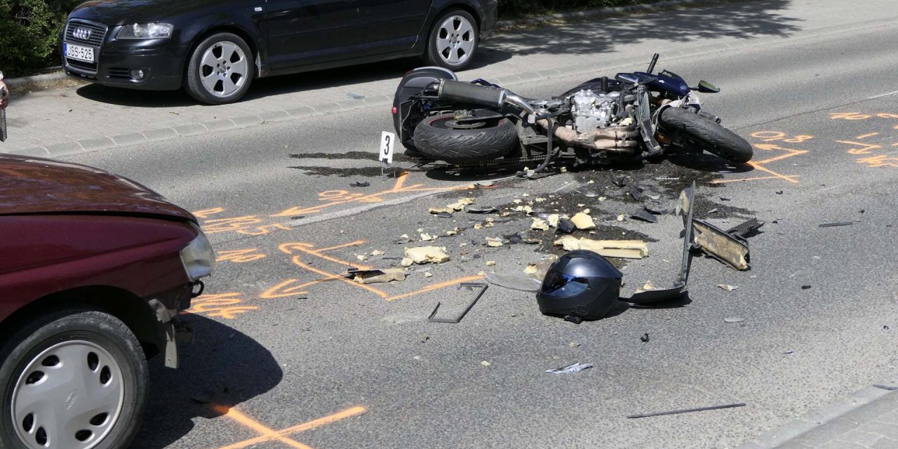 Motoros baleset történt Budaörsön – lezárták a főútat