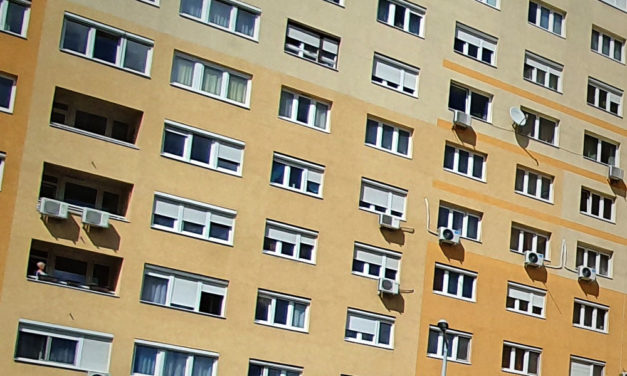 A fideszes polgármester szerint a Fidesz önkormányzati bérlakások vásárlásáról szóló törvényjavaslata egy marhaság