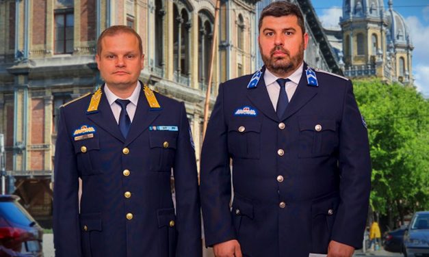 Megmentették a rendőrök egy eszméletlen férfi életét a Nyugati téren – kitüntették a hős járőröket