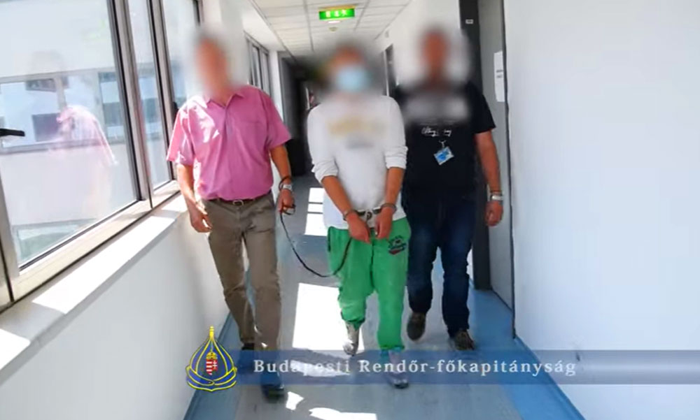 Deák téren késelő fiú édesanyja: a drog tette állattá a fiamat!