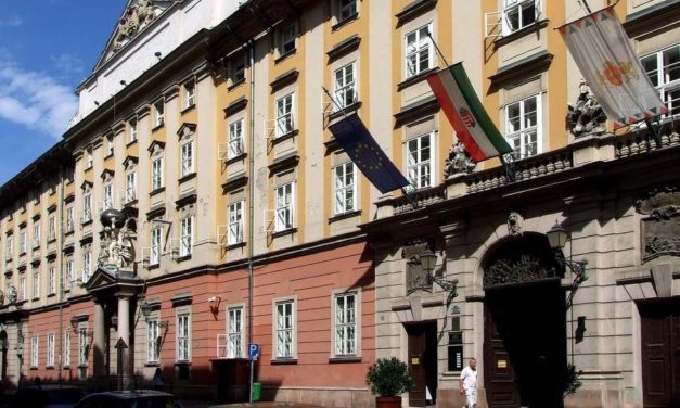 Nem lehet hajléktalanszálló a Városházán, megfúrta a kormányhivatal Karácsony Gergely ötletét