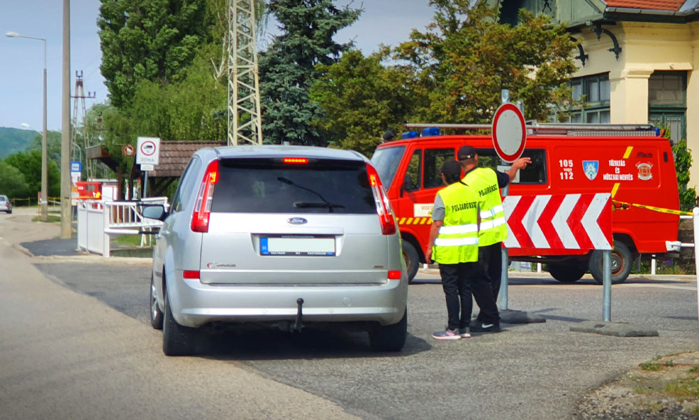 Járványveszély és tumultus a Dunakanyarban: Szentendrét megnyitották, Visegrádról elküldték a vendégeket