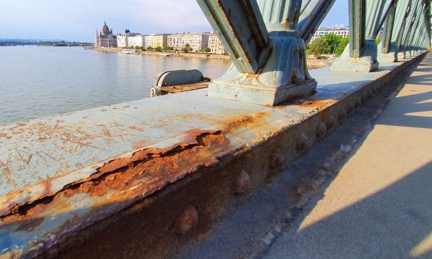 A Lánchíd felújításához nem a pénz hiányzik, hanem a szakértelem, Mekk mesterekkel nehéz – mondta Orbán Viktor