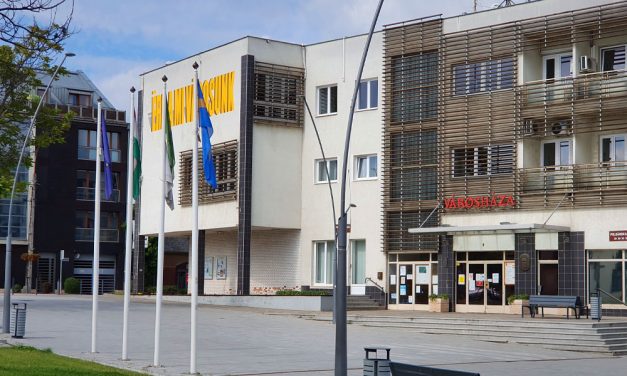 60 milliárdos kérdést tett fel Érd polgármestere: Hol van az utak leaszfaltozására ígért pénz?