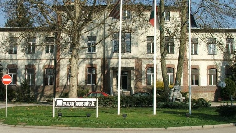 5,5 milliót fizetett ki az esztergomi kórház egy liftre, de a vállalkozó felélte a pénzt