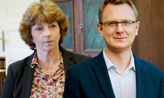 Beszólt a váci polgármester Rétvári Bencének: Feljelentés előtt tájékozódni kellett volna!