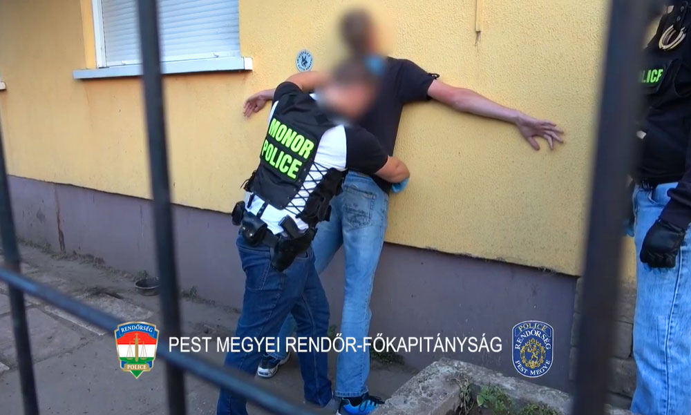 Kirabolta az apját, egy névtelen üzenet buktatta le a fiút
