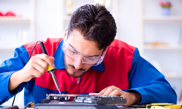 Újat, gyengébb paraméterekkel, vagy használtat jobb paraméterekkel?