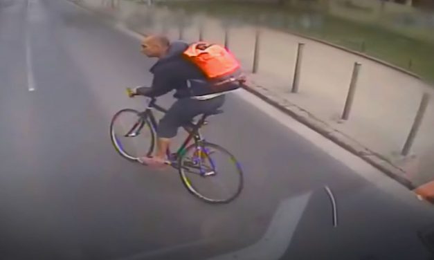 A szabálytalankodó biciklis miatt megsérült a BKV egyik utasa