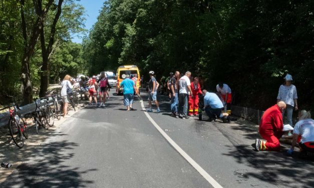 „Tudniuk kellett volna, hogy ez mennyire veszélyes” – a szervezőket tartják felelősnek a tömeges biciklibaleset miatt a versenyzők