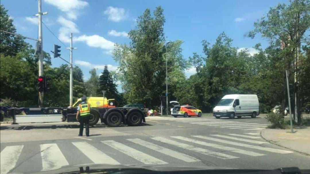 Cserbenhagyásos gázolás: romlott a 16 éves Ádám állapota, az orvosok továbbra sem tudják felébreszteni a zebrán elgázolt fiút