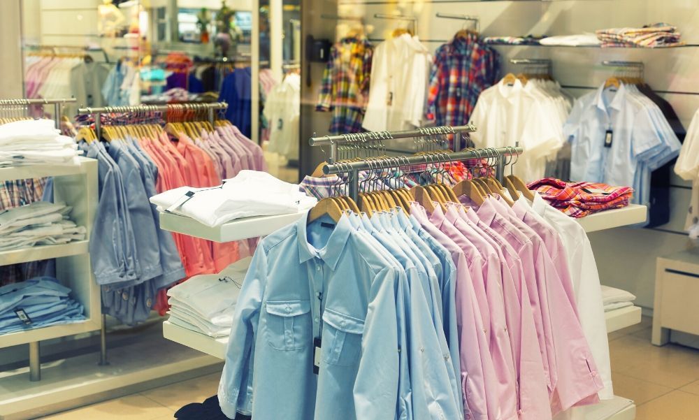 Ruhákat loptak Kőbányán – videó is készült róluk