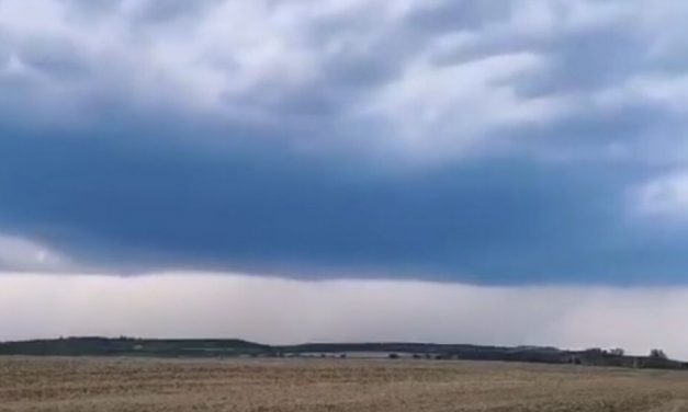 Szupercella csapott le Székesfehérvárnál és dél felé tart – videó