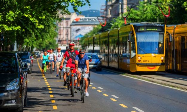 Itt a bejelentés: megszűnnek a bicikli- és a parkolósávok a Nagykörút egyes részein