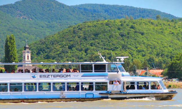 Szombaton újraindul a dunakanyari hajózás, csak maszkban és lázmérés után engedik fel az utasokat a járatokra