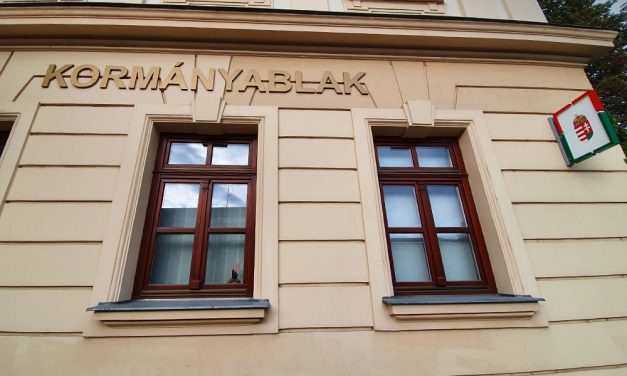 Mostantól már hétvégén is lehet intézni a lejárt személyik cseréjét, de van egy feltétel