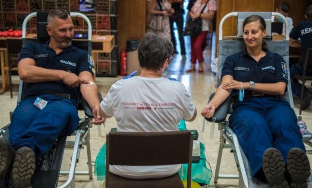 Kevés a vér – a budapesti rendőrök azonnal cselekedtek