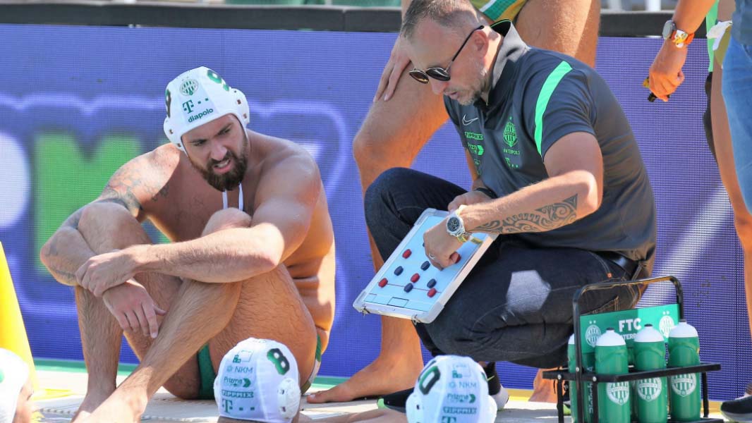 Koronavírusos a Fradi négy pólósa, elhalasztották az összes kupameccset: Benedek Tiborra is itt emlékeztek volna a szurkolók