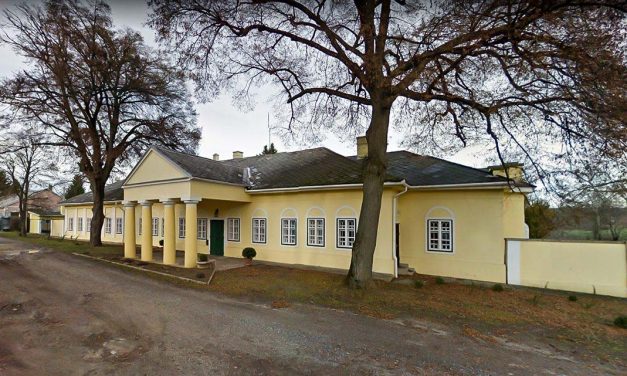 Ebben a kúriában partiztak a Miniszterelnökség vezetői a koronavírussal fertőzött Hollik Istvánnal: egyre több politikus kerül karanténba