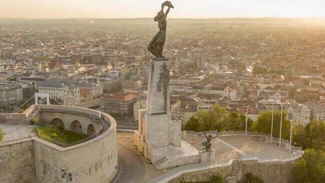 20 milliárdból újítják fel a Citadellát: lassan életveszélyessé válik az épületkomplexum