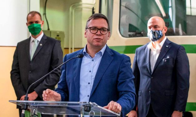 Fürjes államtitkár szerint a kormánynak támogatnia kell Budapestet, de nem gyámkodhat felette