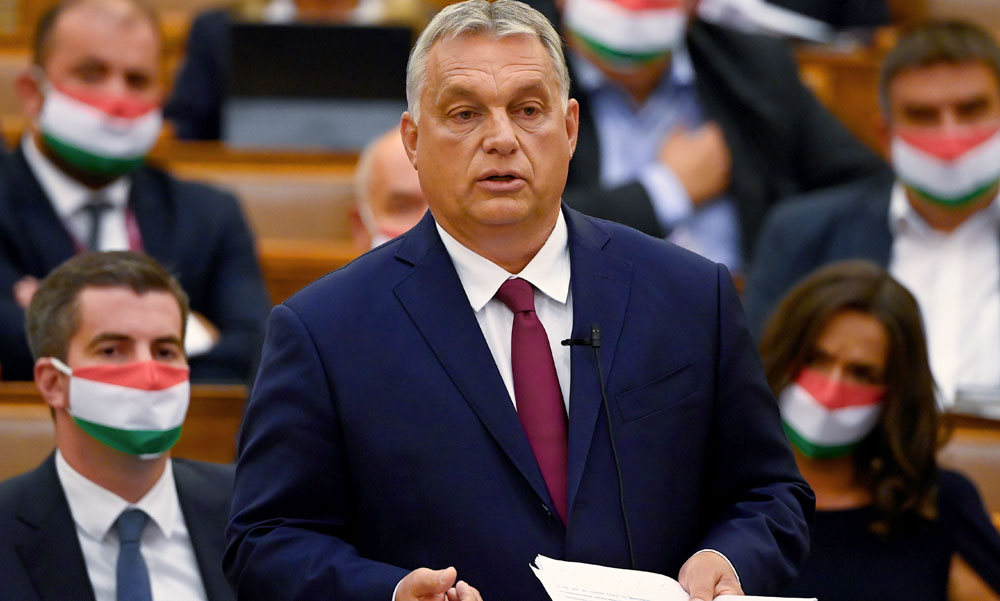 Döbbenetesen sok, 400 ezer koronavírus-fertőzöttel számol Orbán Viktor