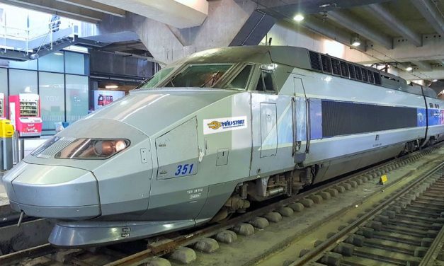 Szuperexpressz indul Budapestről Prágába, jól járnak az elővárosi vonatokon ingázók is