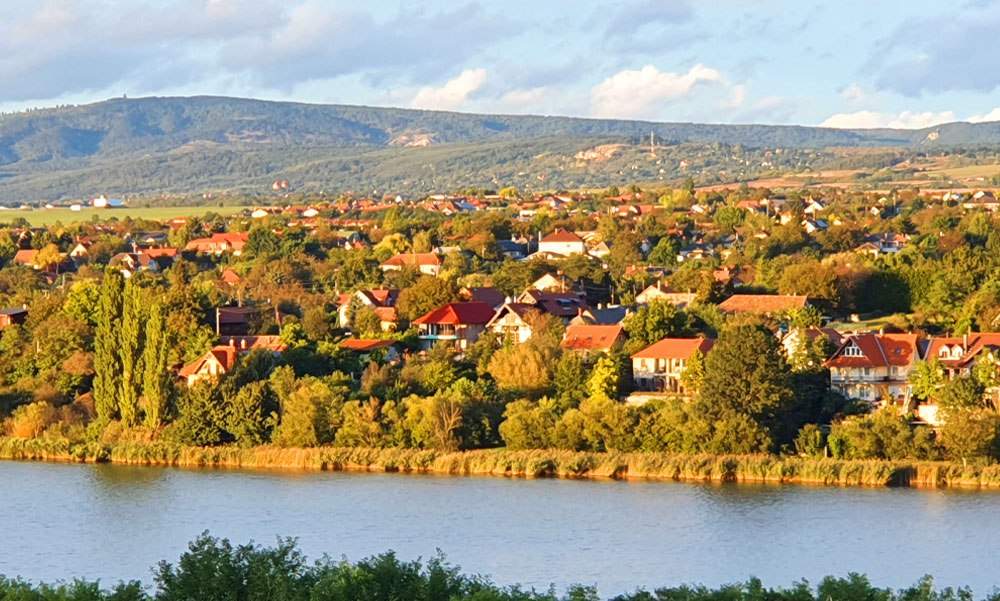 Itt vegyél házat Budapest környékén, ha pénzt akarsz spórolni! Meglepő adatokkal jöttek ki az OTP ingatlanos szakértői