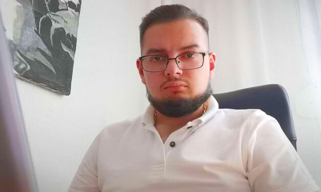„Vasárnap még vidáman újságolták az orvosok Balogh Lajos édesapjának, hogy fia jobban van” – halála előtt azonban visszakerült a lélegeztetőgépre a 28 éves koronavírusban elhunyt képviselő