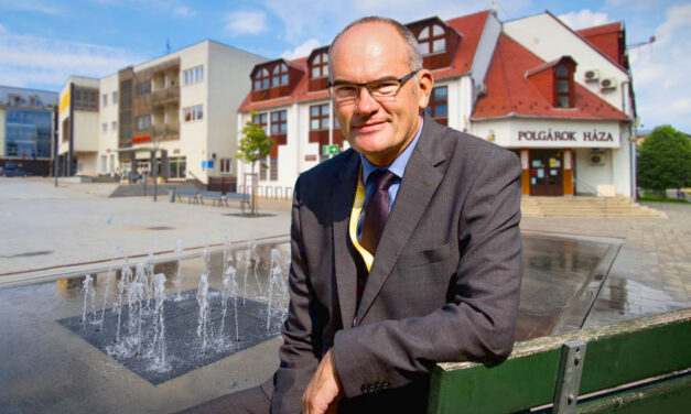 Elege van a görényezésből, otthon pont ezért nem politizál Gundel-Takács Gábor