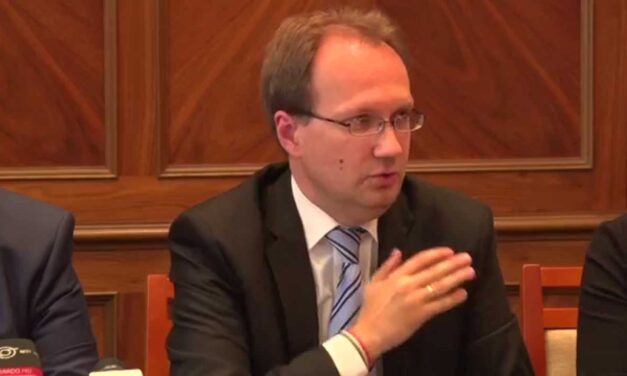 Most érkezett: elkapta a koronavírust a fideszes országgyűlési képviselő – Ő maga jelentette be!