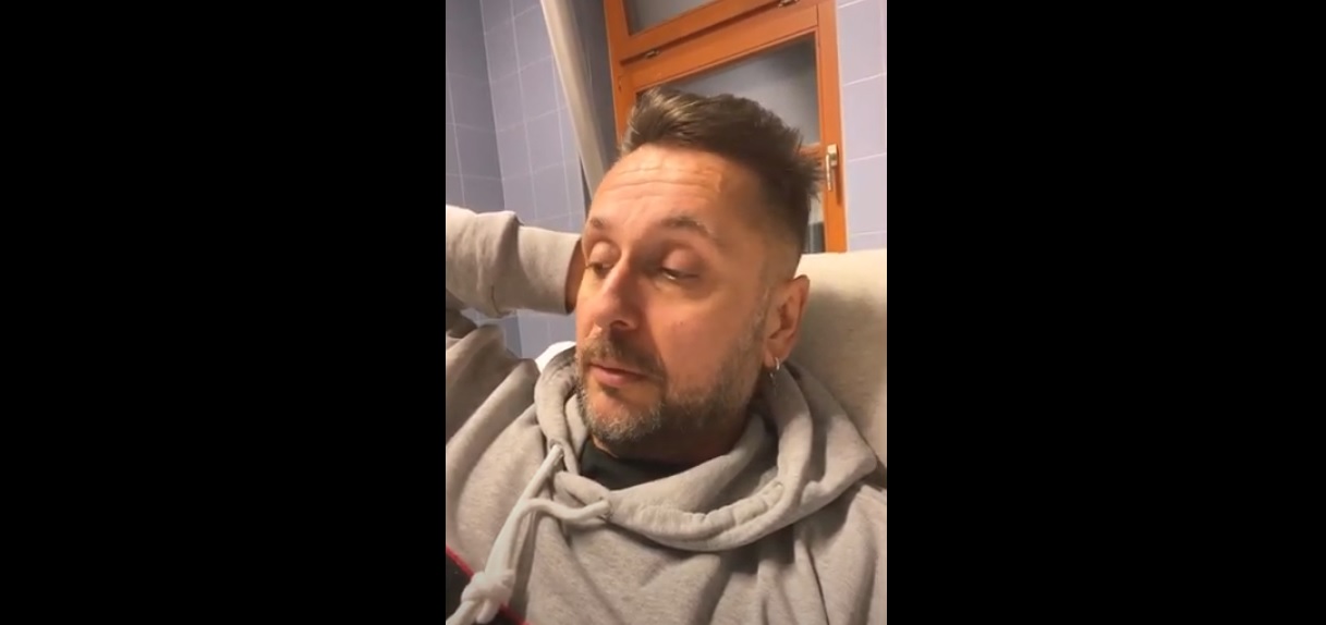 „Annyira leggyengültem, hogy az oldalamra sem tudtam fordulni” – visszakerült a kórházba Majka, nagyon megviseli a koronanvírus
