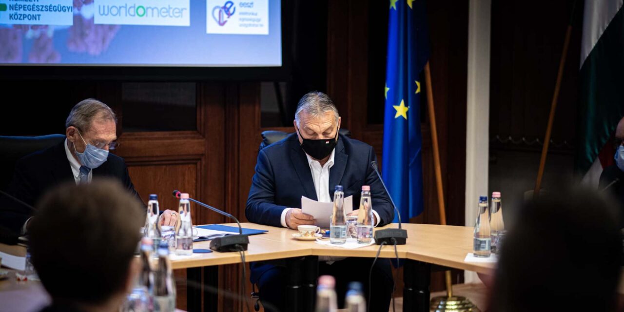 Január 11-ig marad a kijárási tilalom, nem oldja fel az ünnepekre a kormány a járványügyi intézkedéseket