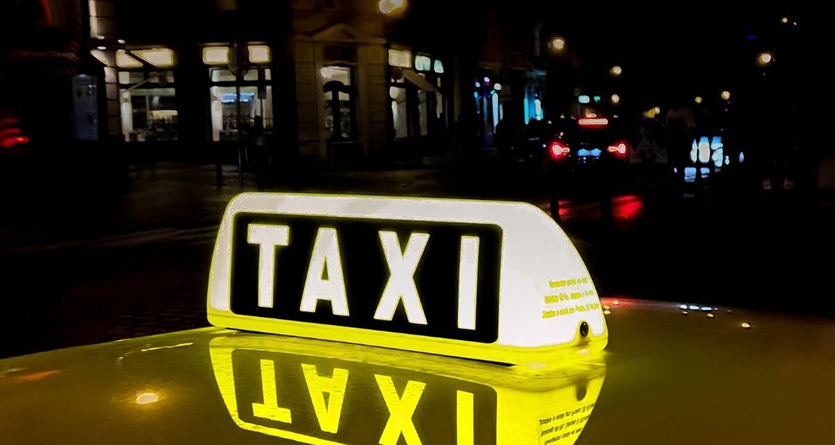 Nem akarta hazavinni a taxis a részeg férfit, aki aztán összeverte és kirabolta