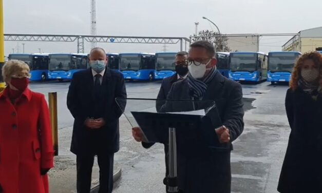 Szuperbuszokon utazhatnak a budapestiek