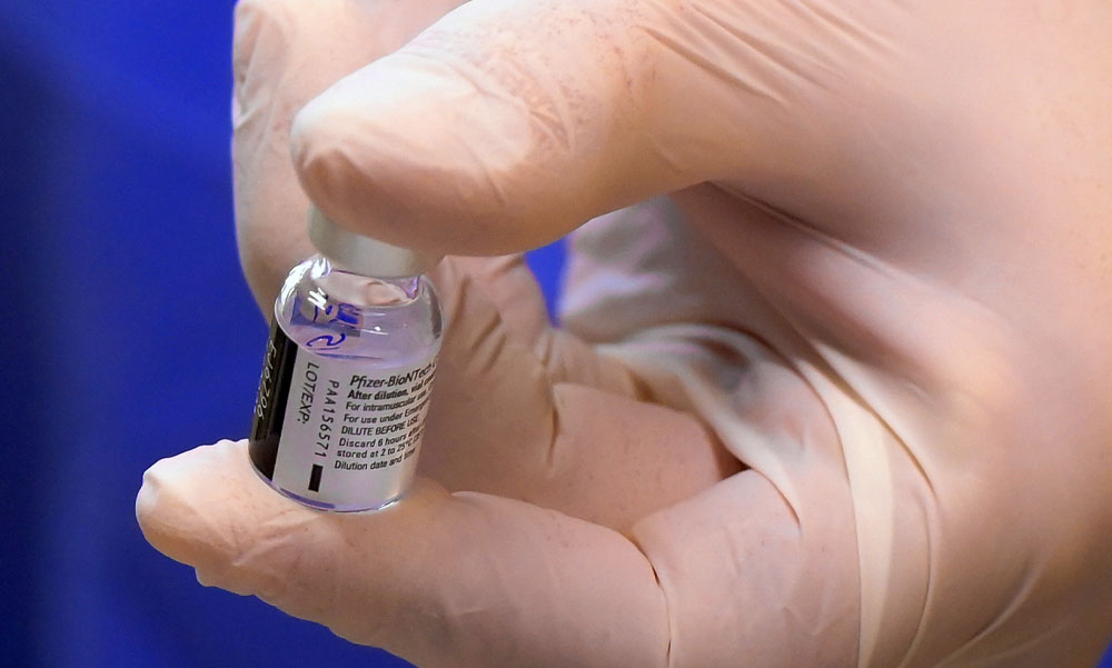Közölték a kutatók: két adag Pfizer nem elég az omikron variáns ellen