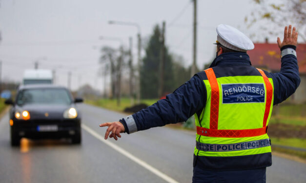 Két sakálrészeg sofőrt is lekapcsoltak a fővárosi zsaruk – civil(nek tűnő) autókból lesték a közlekedőket