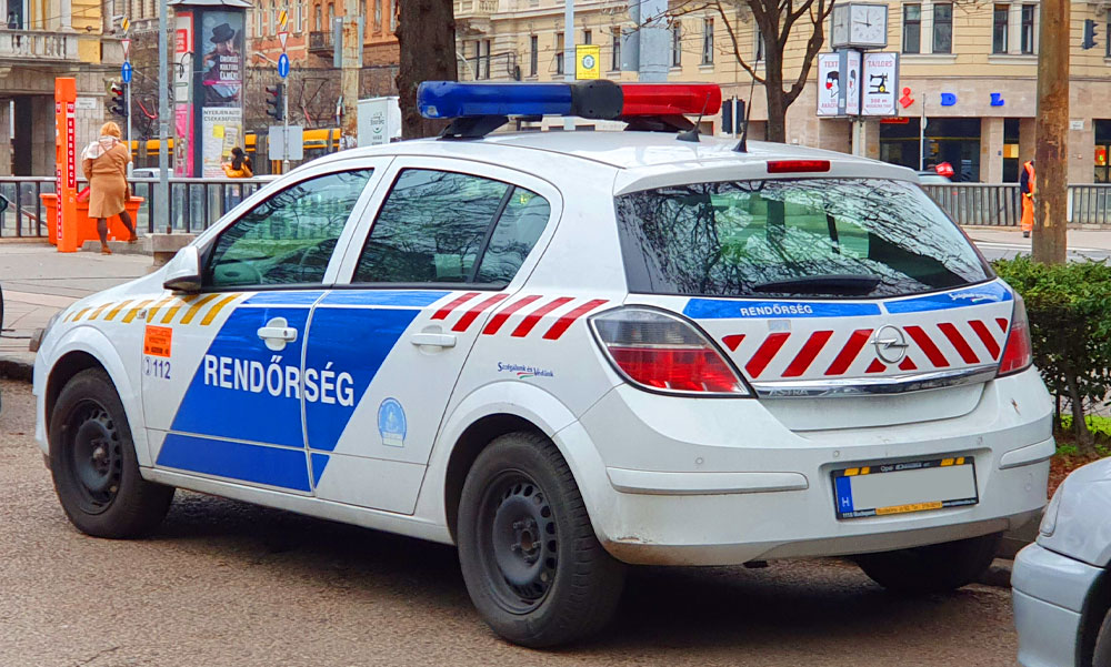 Nem érik el Karolinát sem a telefonján, sem az interneten: nyom nélkül tűnt el a 16 éves gyermek