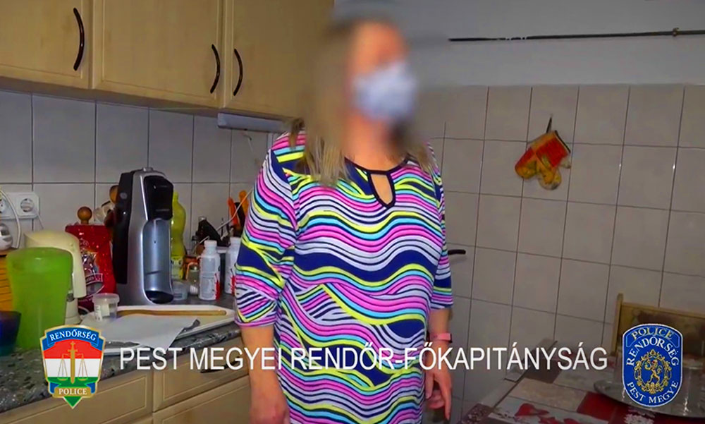 Nagydumás csaló asszonyt lepleztek le Gödöllőn, még az USA igazságügyminiszterét is belekeverte a bűncselekménybe