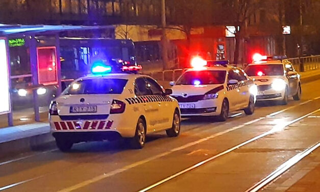 Levetette magát a 4. emeletről a 77 éves nő a 2. kerületben, az idős asszony nem élte túl a zuhanást