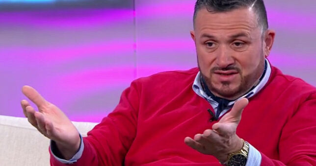 “Kell egy kis áramszünet, időnként mindenkinek” – énekelte Lagzi Lajcsi egy fellépésén – VIDEÓ