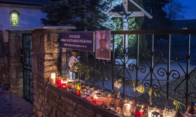 „Amikor isten látta, hogy az út túl hosszú, a domb túl meredek, a légzés túl nehéz lett, átölelt és azt mondta: Gyere Haza!” – március 4-én temetik a 40 éves korában elhunyt Csaba atyát